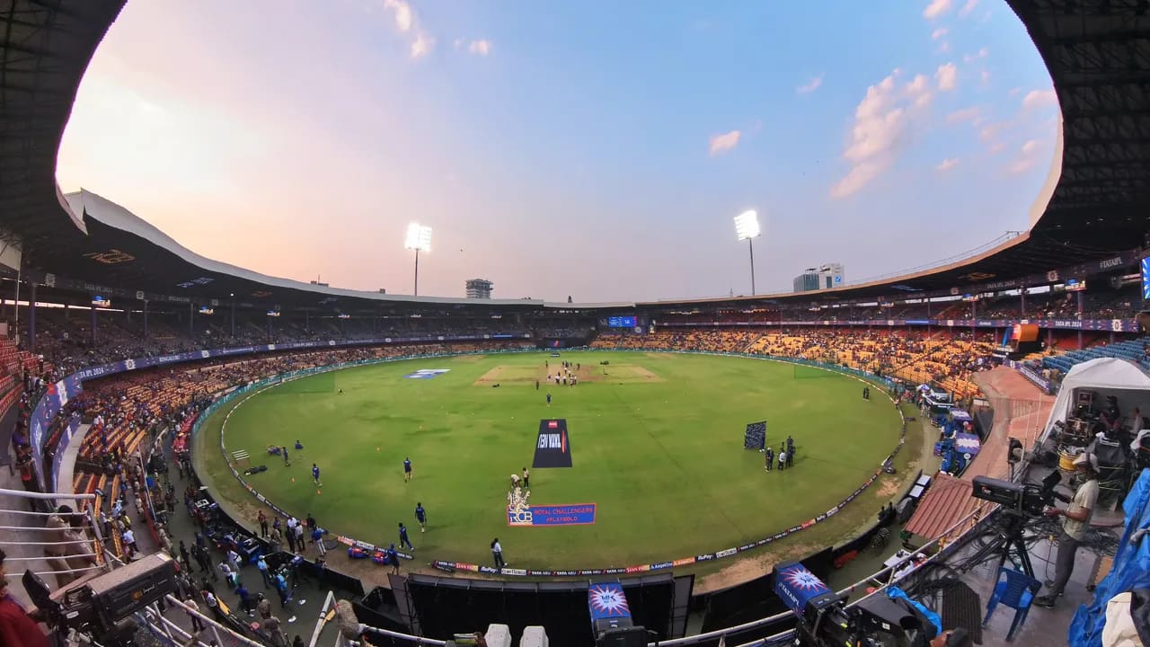 Chinnaswamy Stadium Pitch Report For RCB Vs SRH IPL 2024 Match