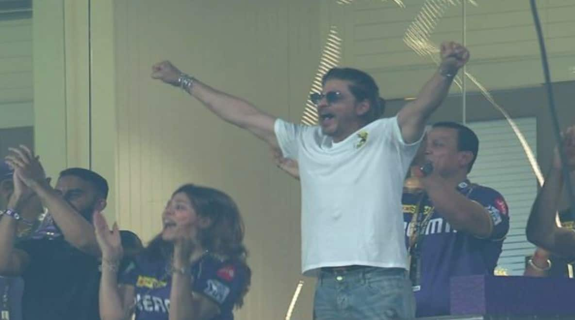 Shahrukh Khan celebrating Sunil Narine century during KKR vs RR (x.com)