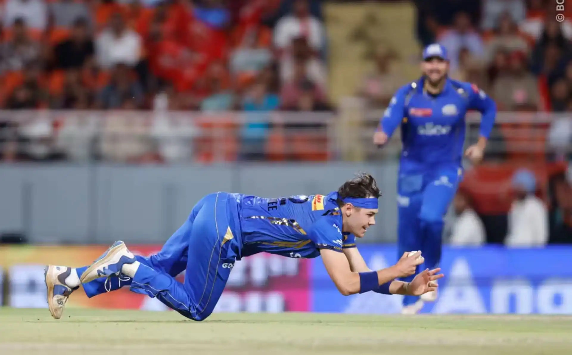 Gerald Coetzee pulled off an absolutely stunning catch (iplt20.com)
