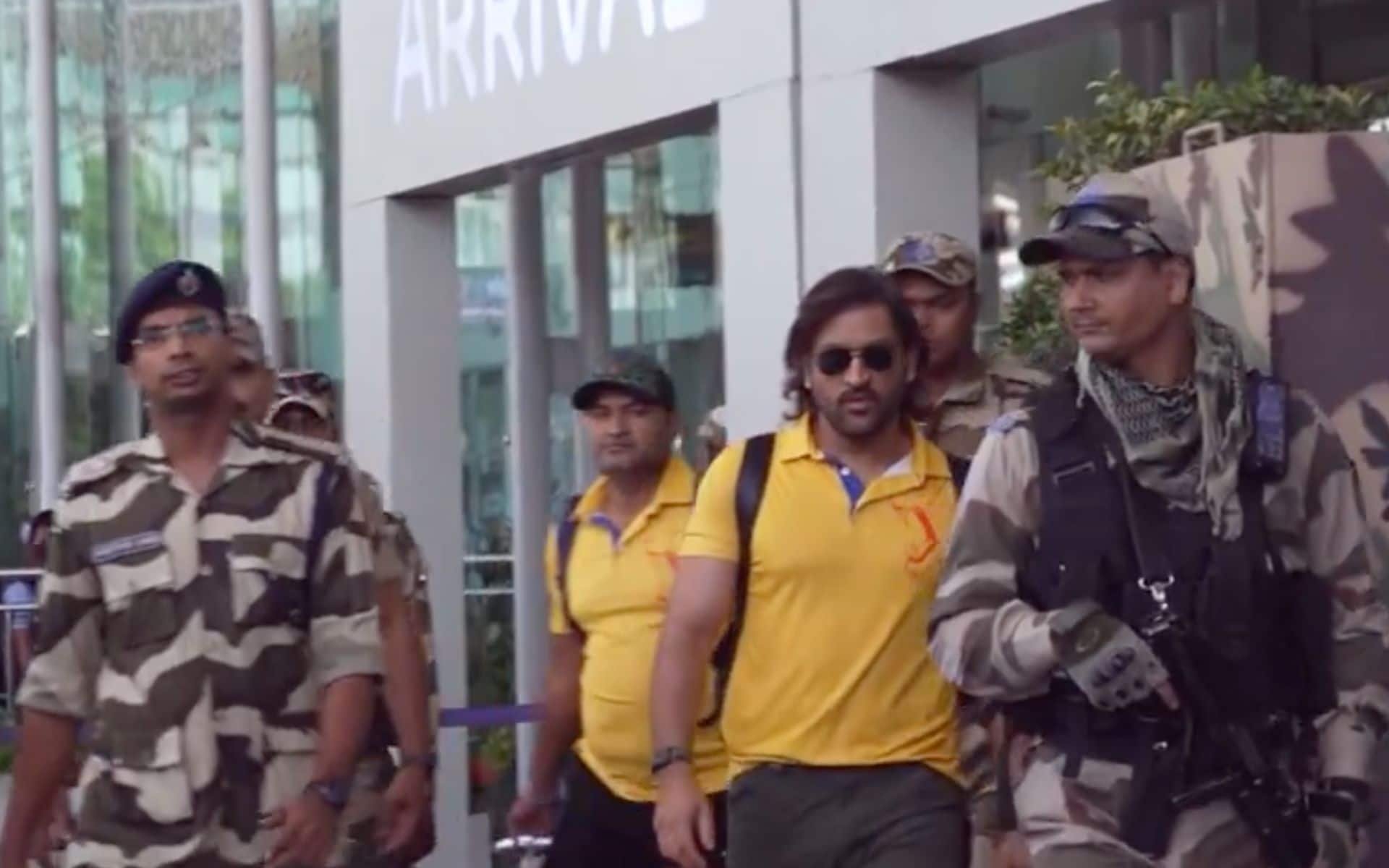 MS Dhoni at Lucknow Airport (X.com)