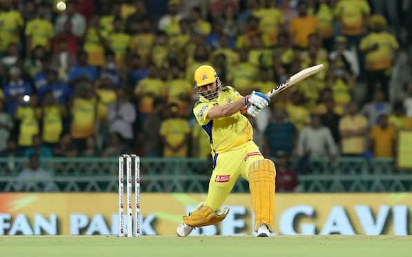 'He Is HIM!' Twitter Explode After Yet Another Vintage Finish From MS Dhoni Vs LSG