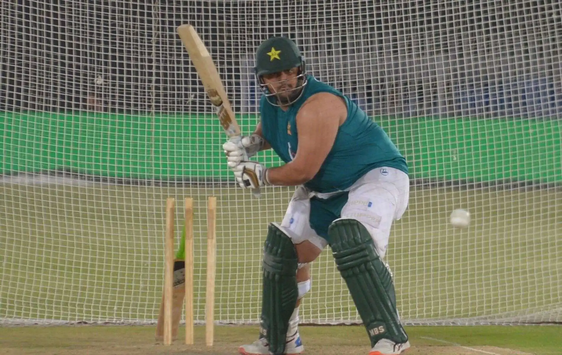 Azam Khan has been ruled out from Pakistan T20 team against New Zealand because of calf injury (X)