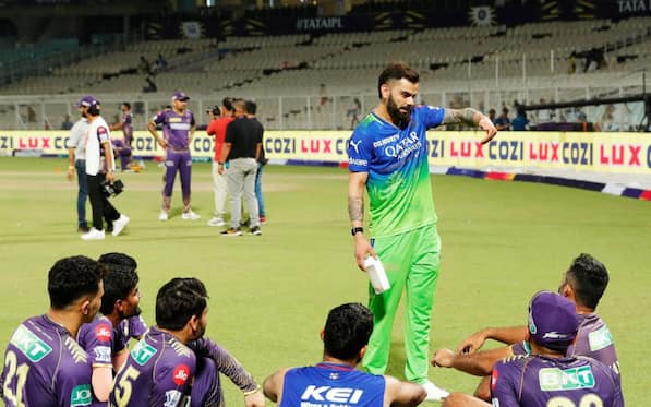 Virat Kohli Explains His Side To Youngsters After Controversial Dismissal Vs KKR