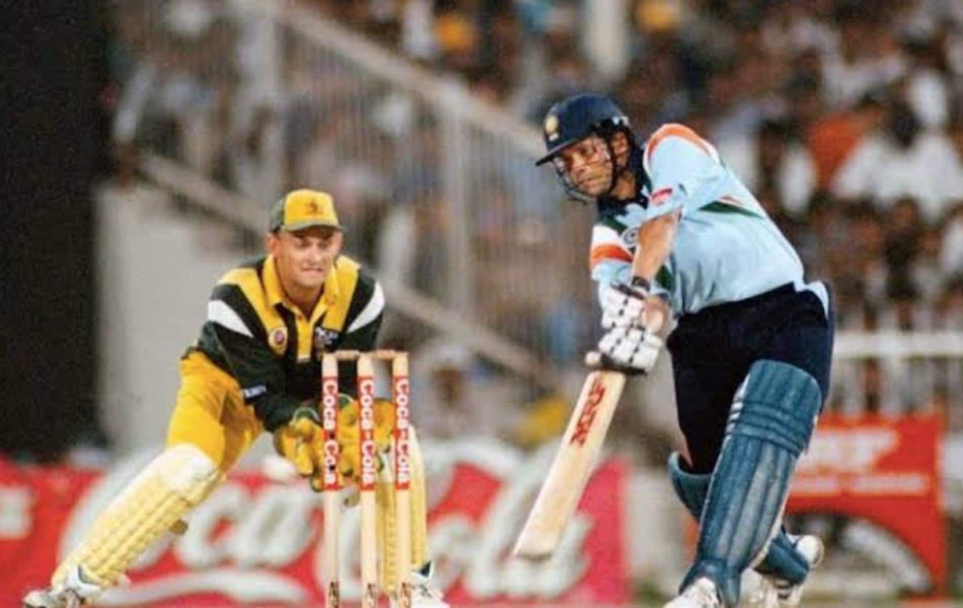 Sachin scored another ton vs Australia after the famous Desert Storm in Coco Cola Cup final (X)