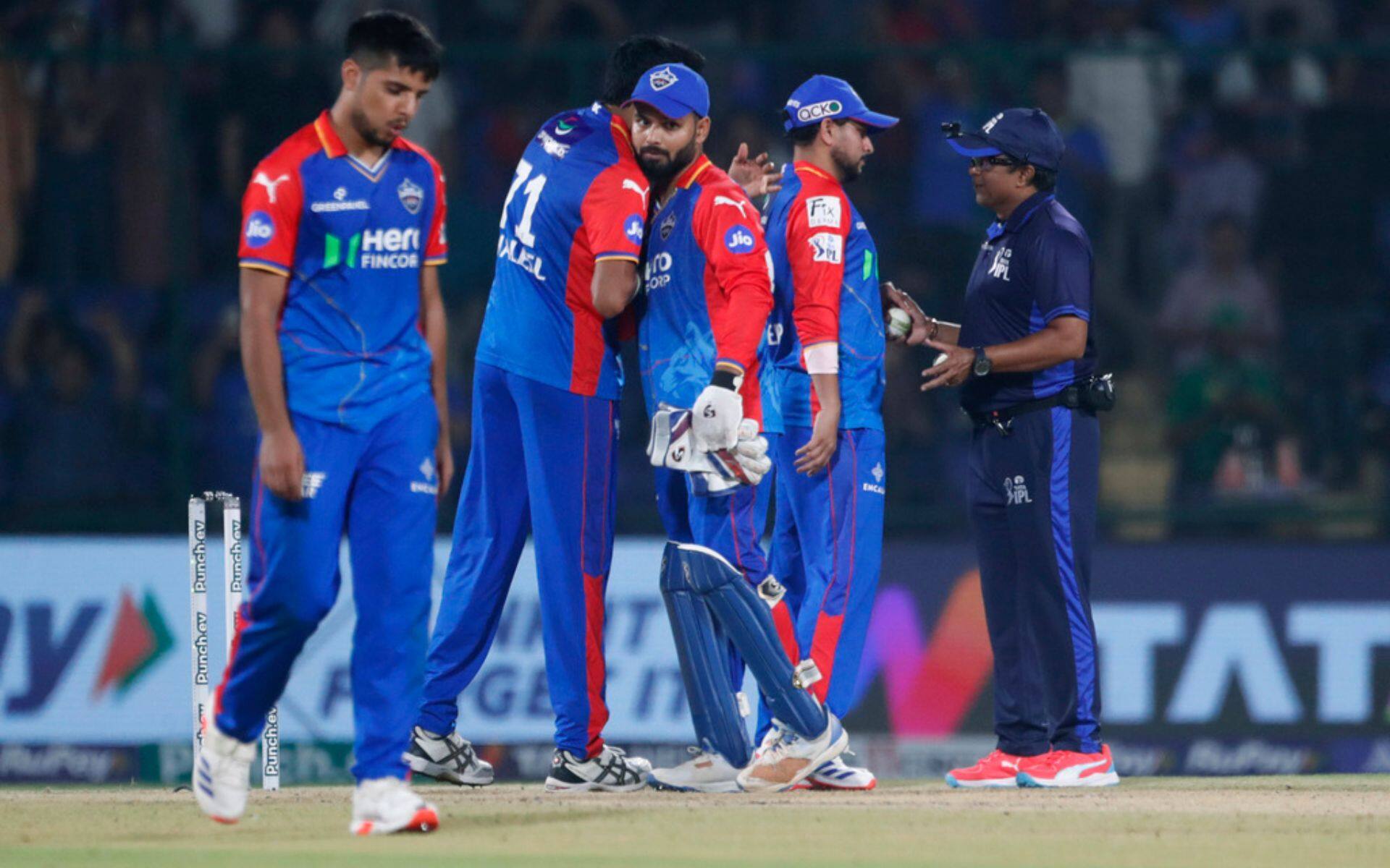 Delhi Capitals players against GT (AP Photos)