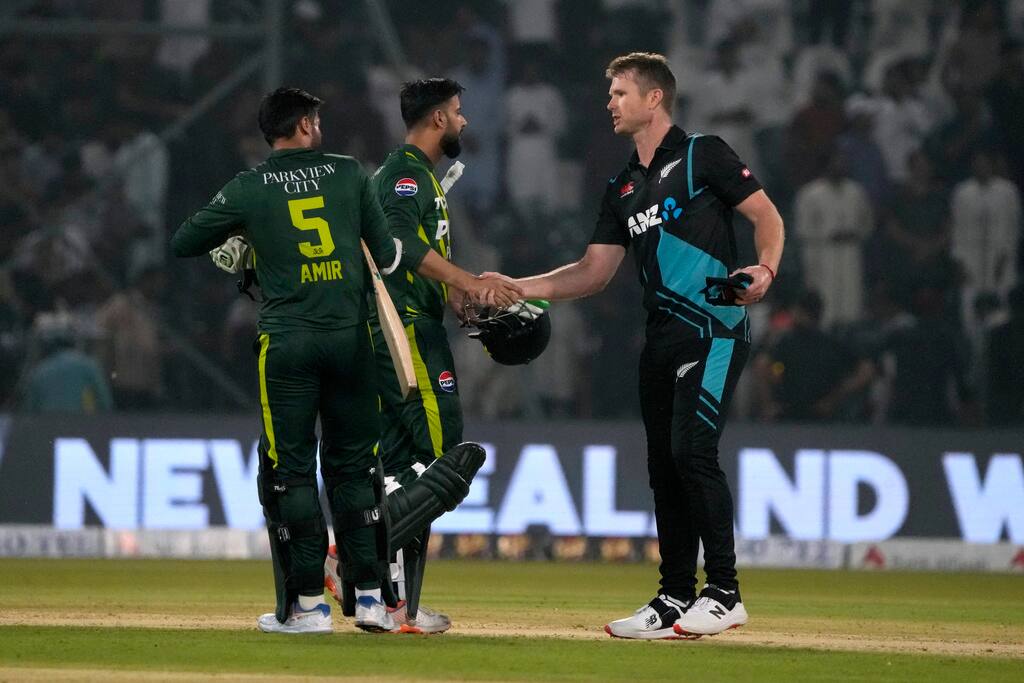 New Zealand defeated Pakistan by just 4 runs (AP Photo) 
