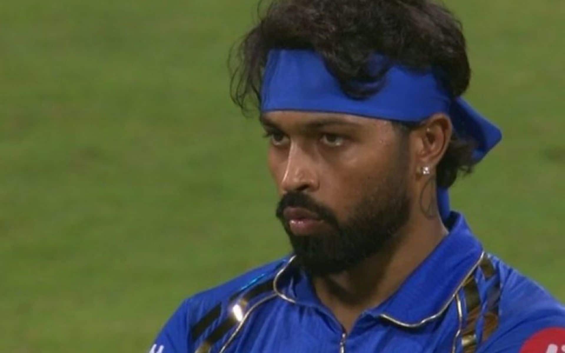 MI captain Hardik Pandya looks clueless against DC's batting carnage (X.com)