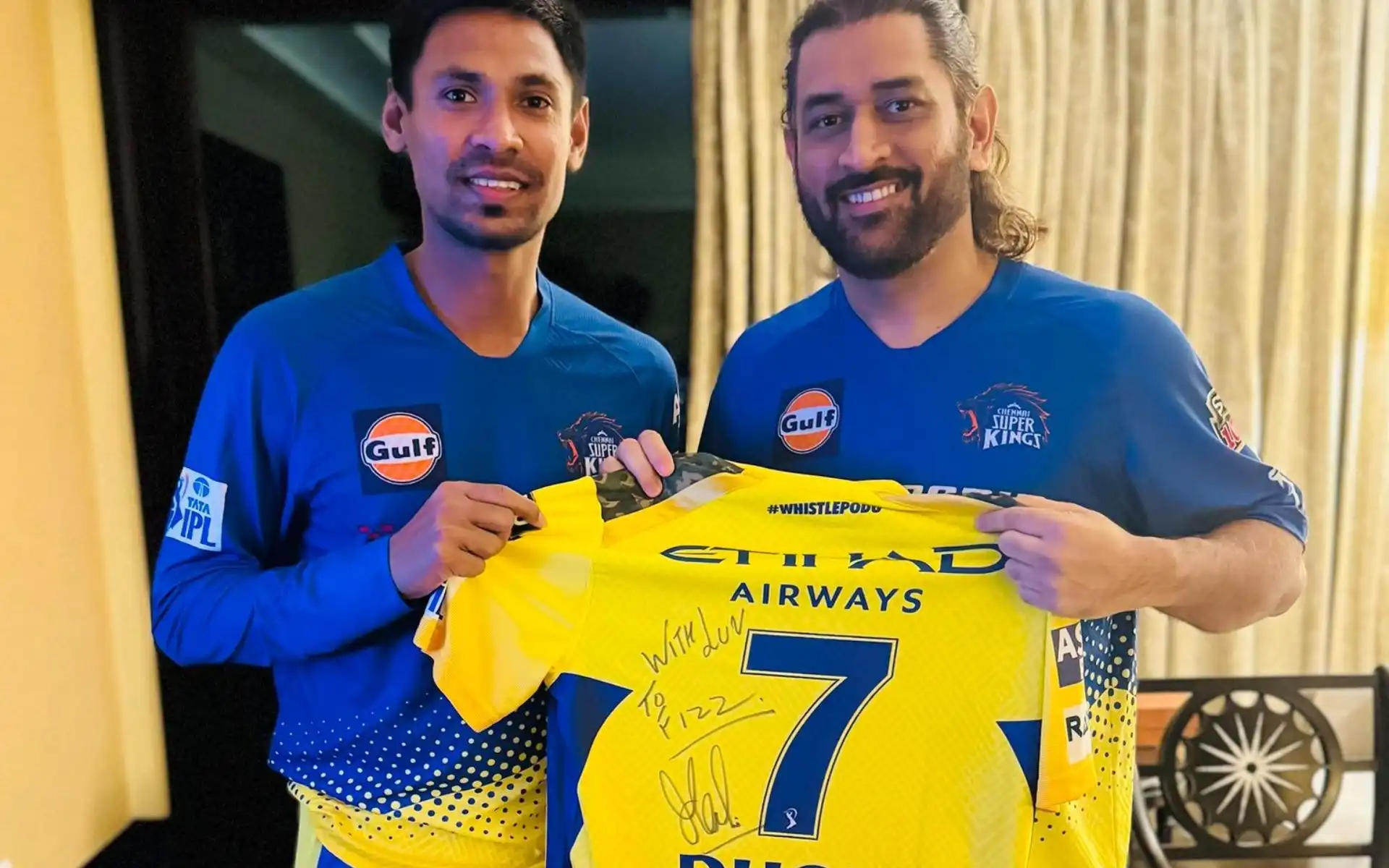 Mustafizur with MS Dhoni before leaving for Bangladesh (x.com)