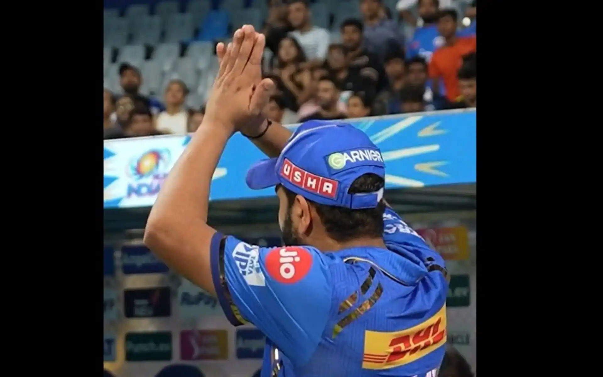 Rohit Sharma acknowledges Mumbai Indians fans (Courtesy: Mumbai Indians/X)
