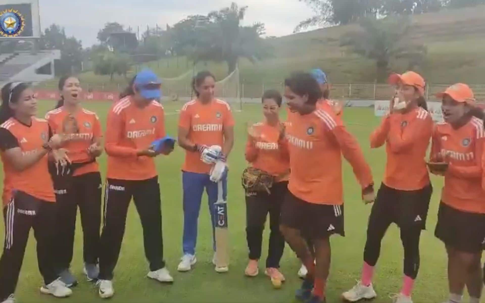Asha Shobana getting her India cap from Mandhana (x.com)