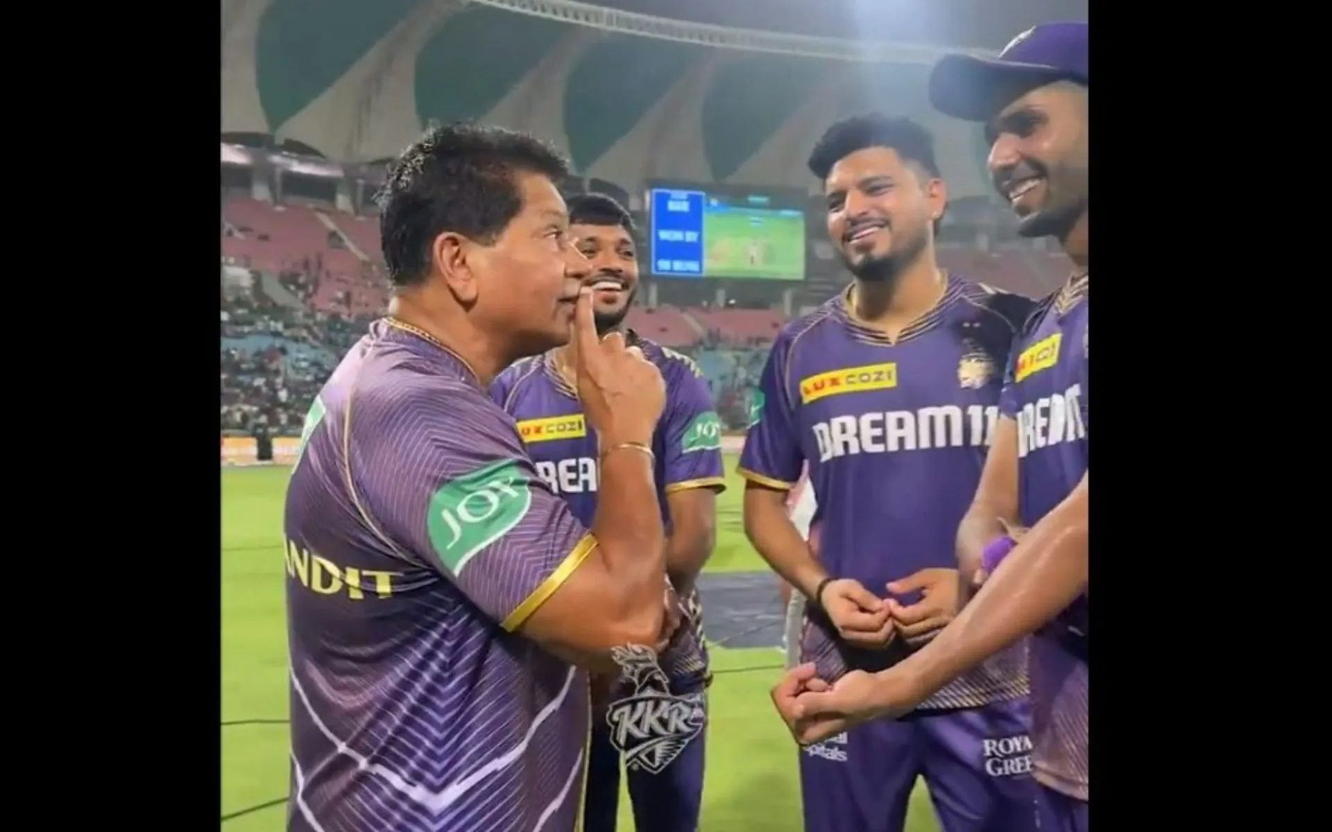 Chandrakant Pandit shares light moment with Harshit Rana [x.com]