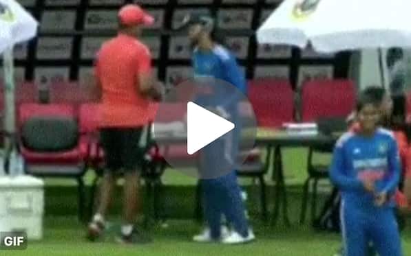[Watch] Smriti Mandhana Enjoying Playful Hailstorm Moment With Batting Coach Amol Muzumdar