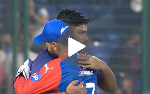 [Watch] Pant Consoles Samson With 'Tight Hug' After His Controversial Wicket In DC Vs RR