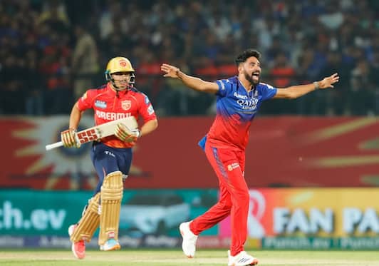 Mohammed Siraj Strikes with Vengeance as Ashutosh Sharma Falls LBW After Hitting a Six