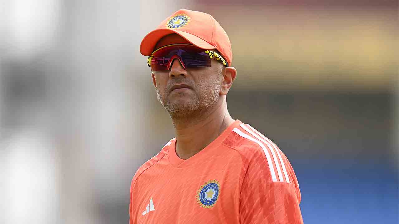 Dravid unlikely to re-apply for coaching post [X]
