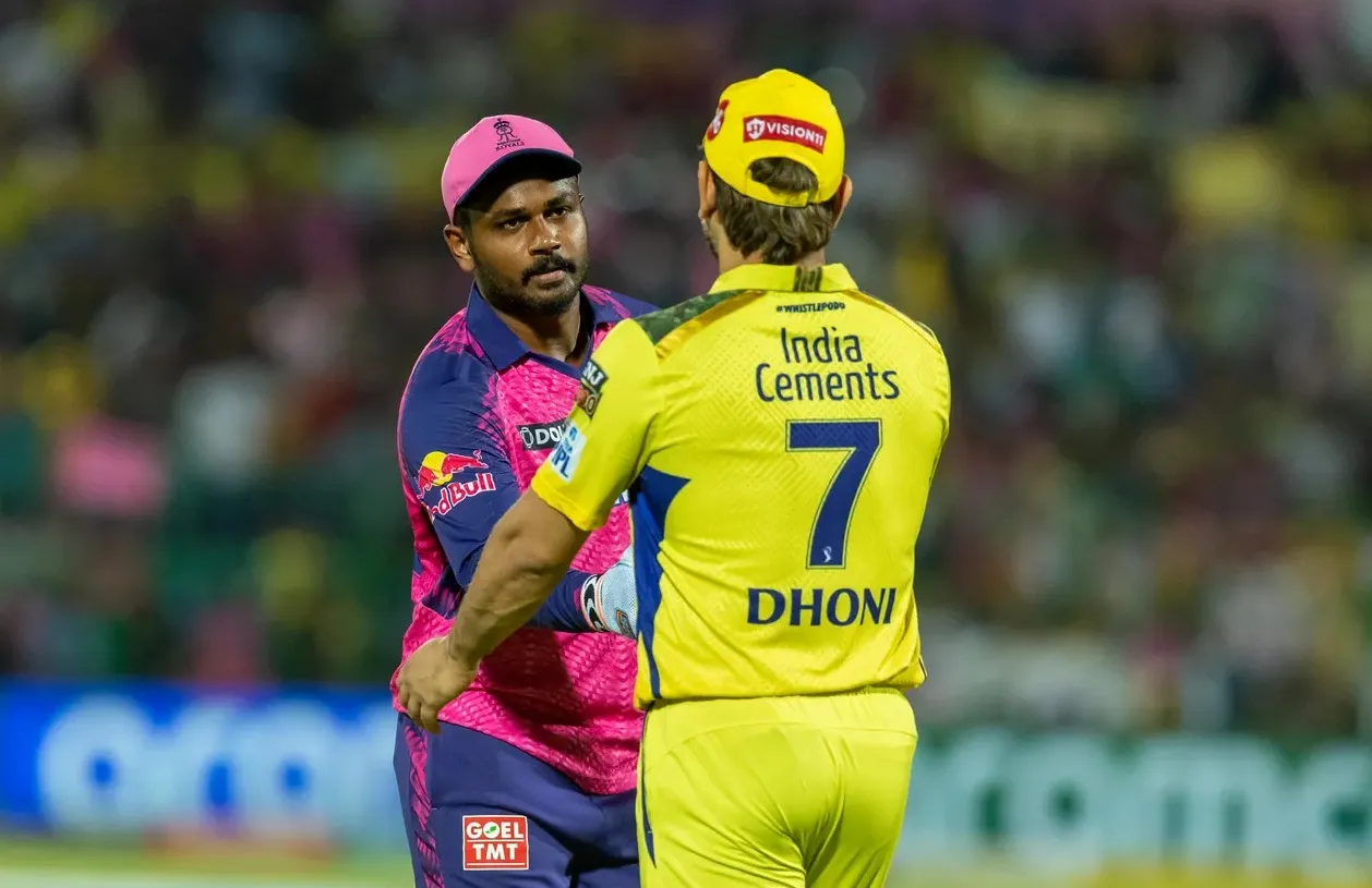 The then CSK captain MSD alongside Sanju Samson [iplt20]
