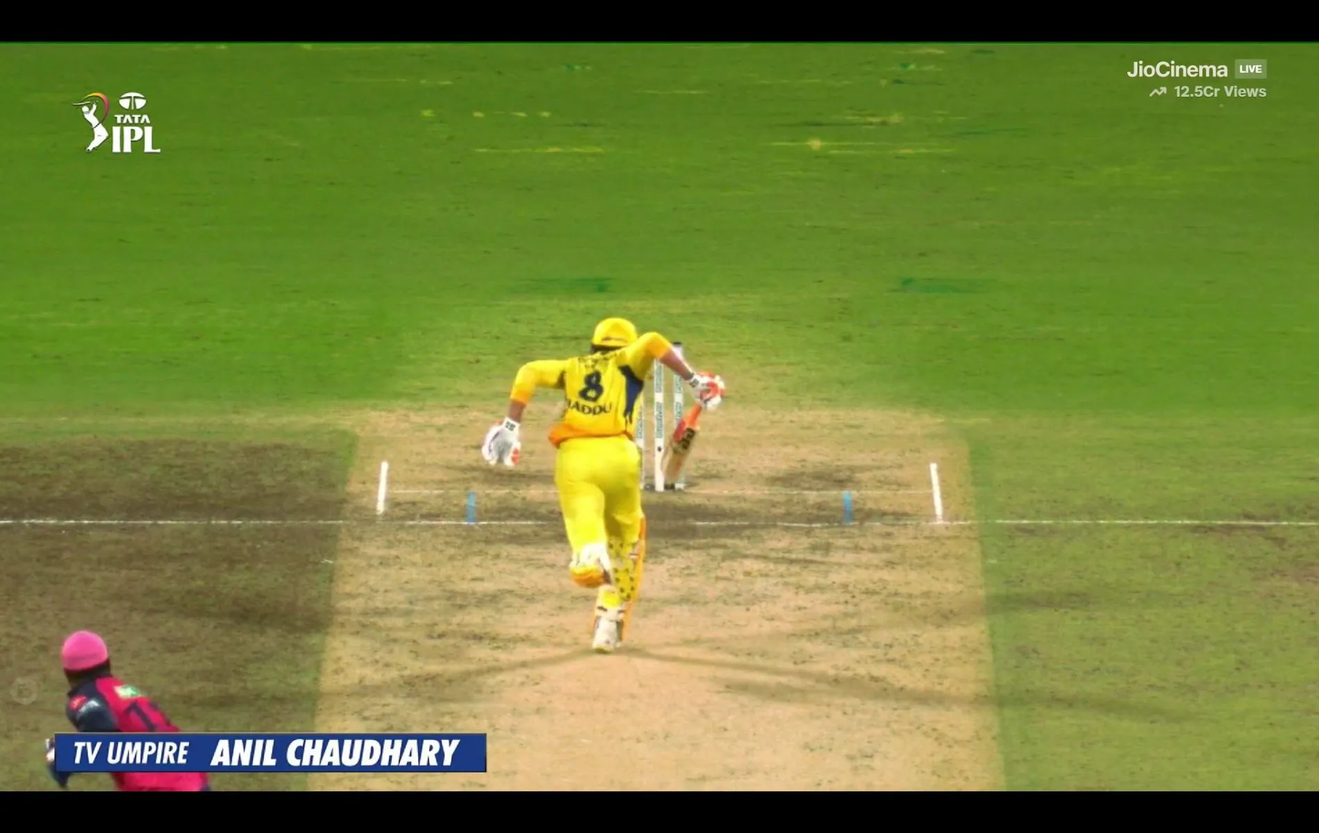 Ravindra Jadeja Run Out Obstructing the Field in CSK vs RR Match (X)