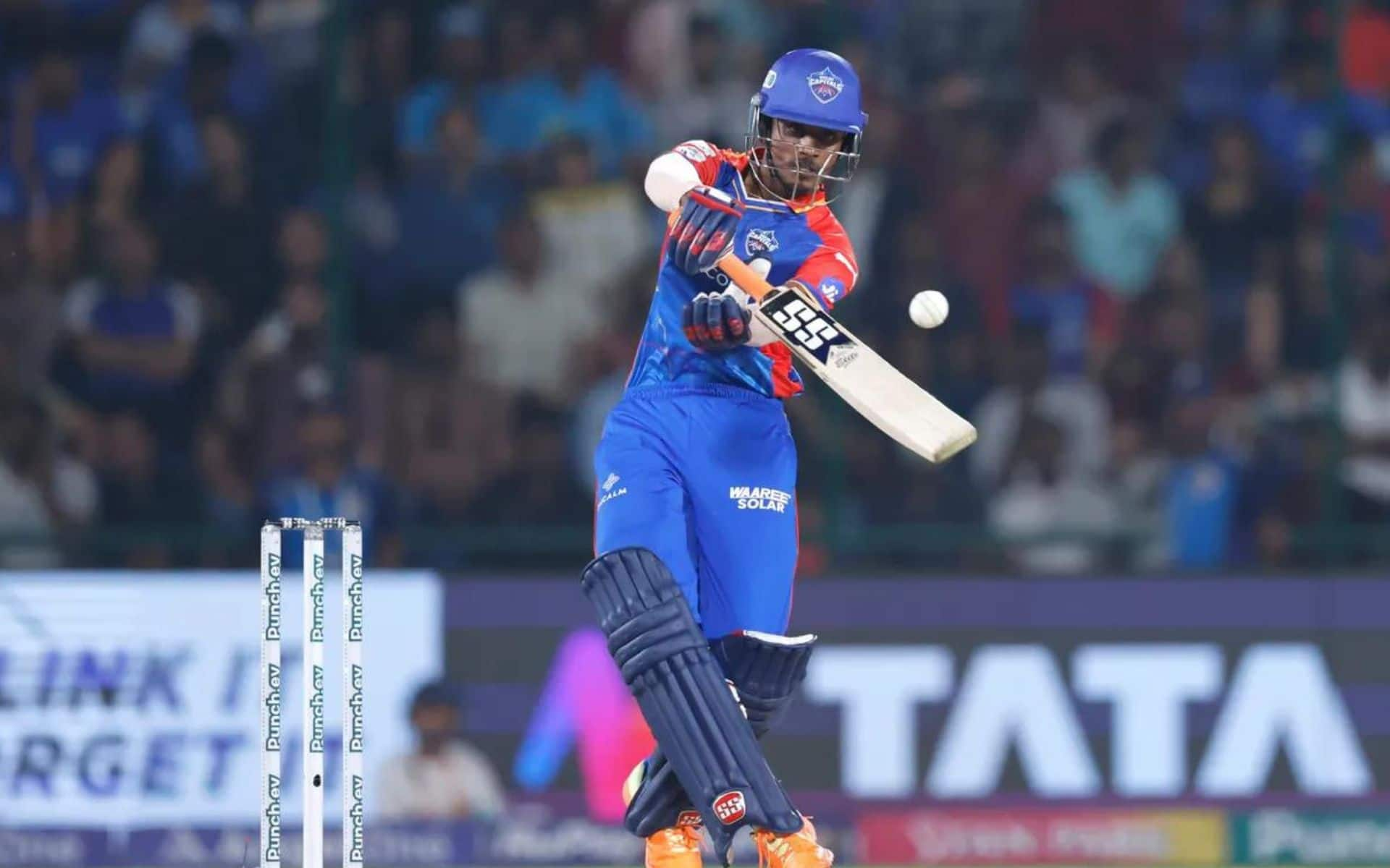 Abhishek Porel during his knock vs LSG [iplt20.com