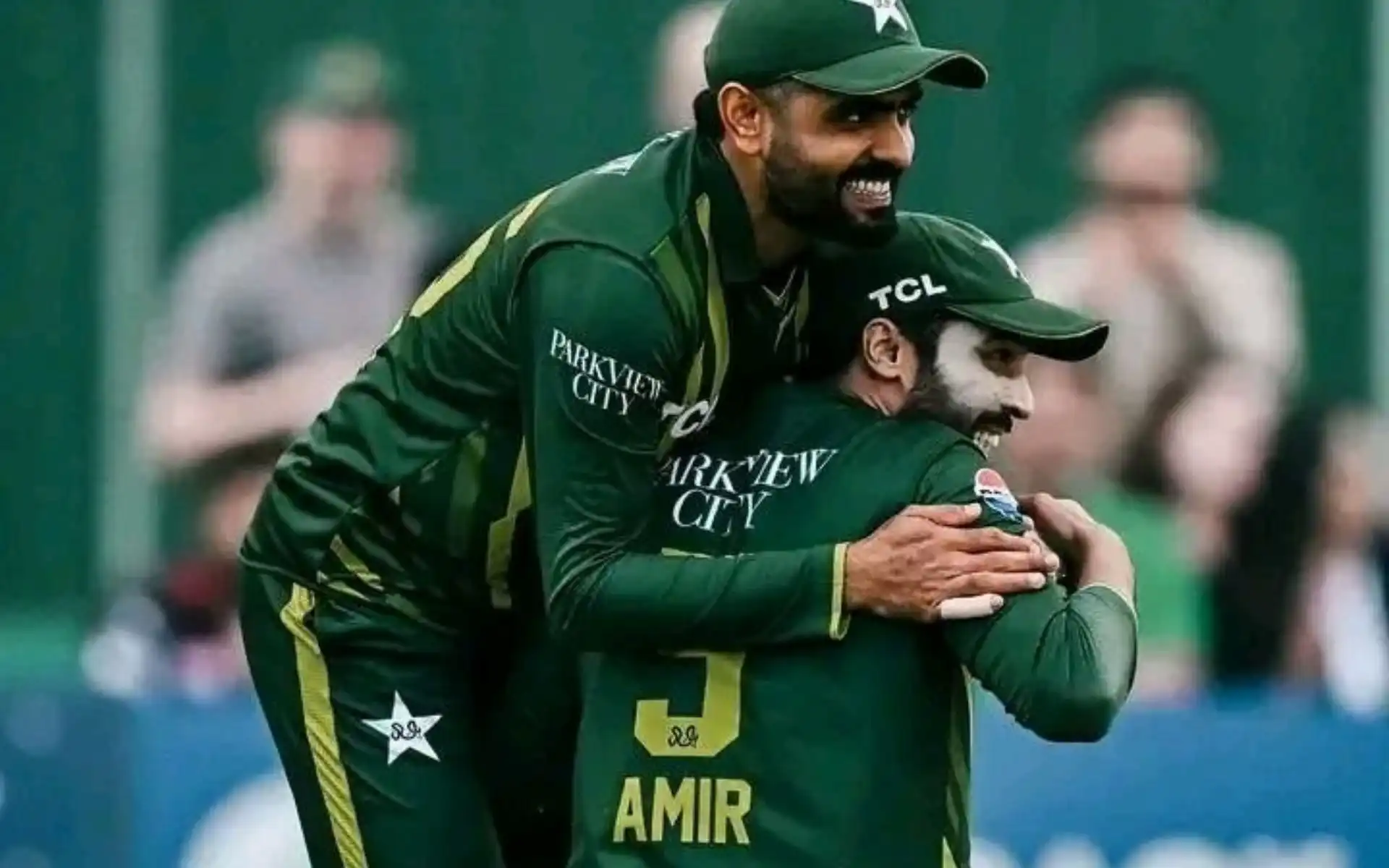 PAK captain Babar Azam celebrates dismissal with Mohammad Amir vs IRE (X.com)