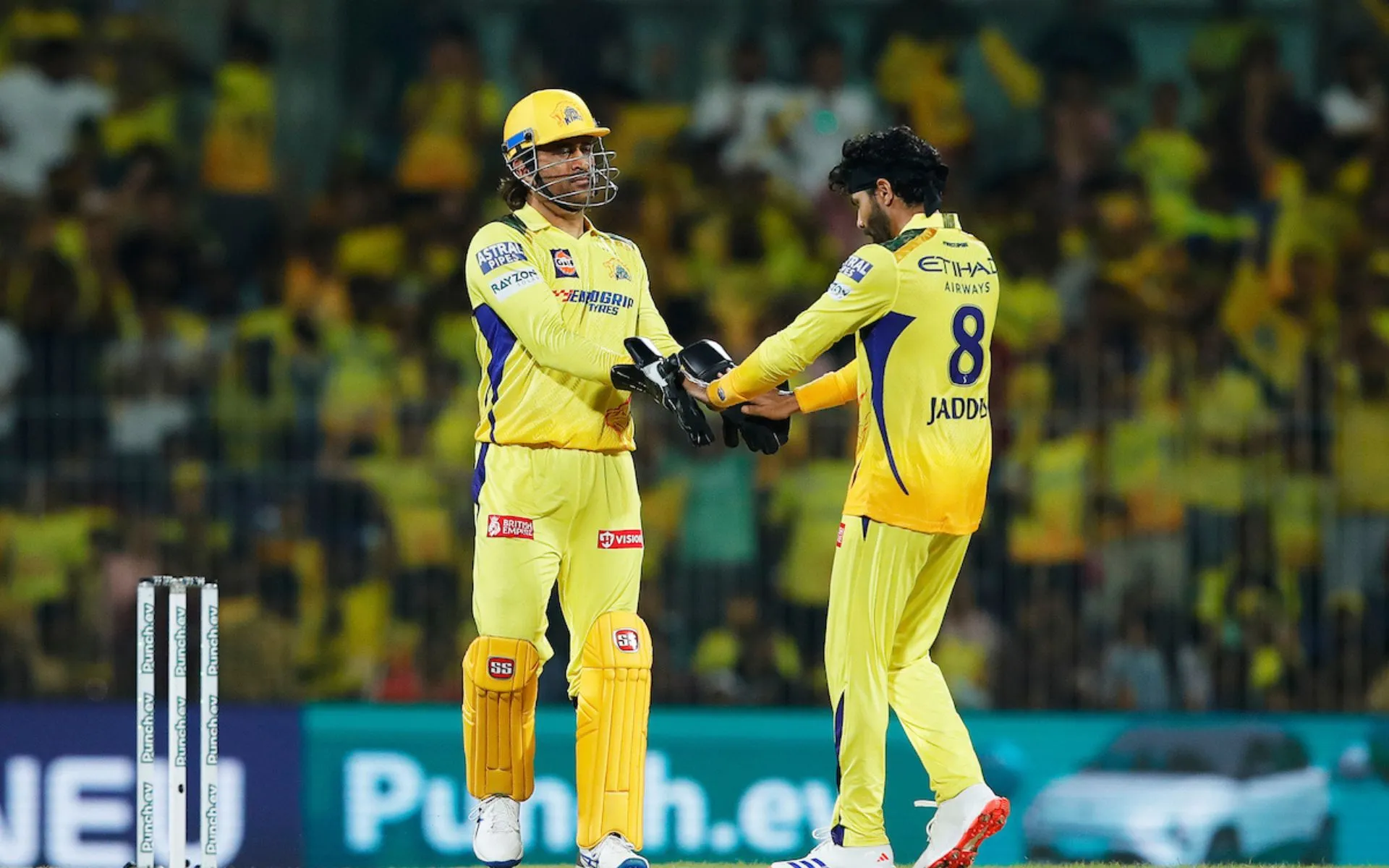 MS Dhoni with Ravindra Jadeja (X.com)