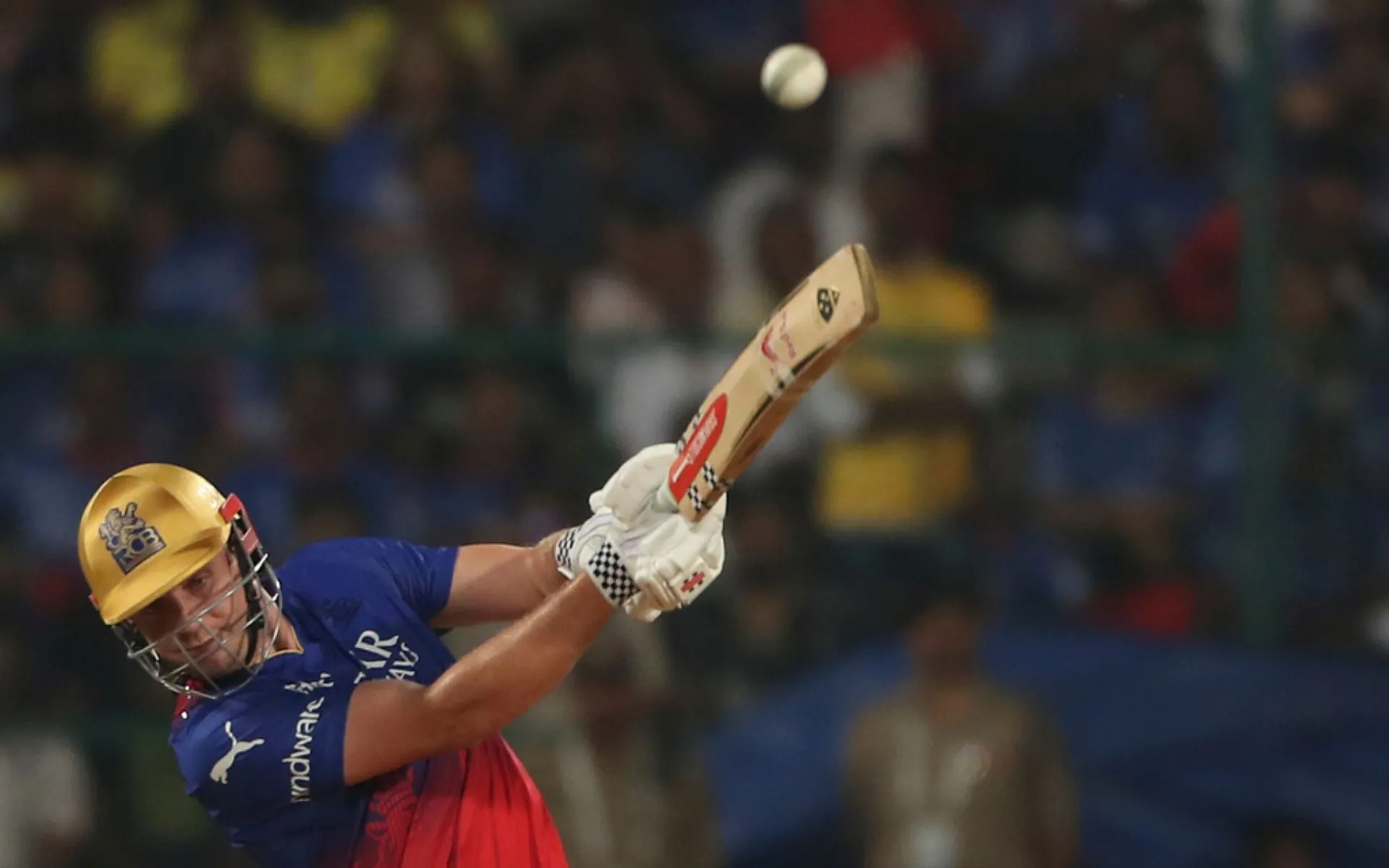 Cameron Green smacks Shardul Thakur [AP]