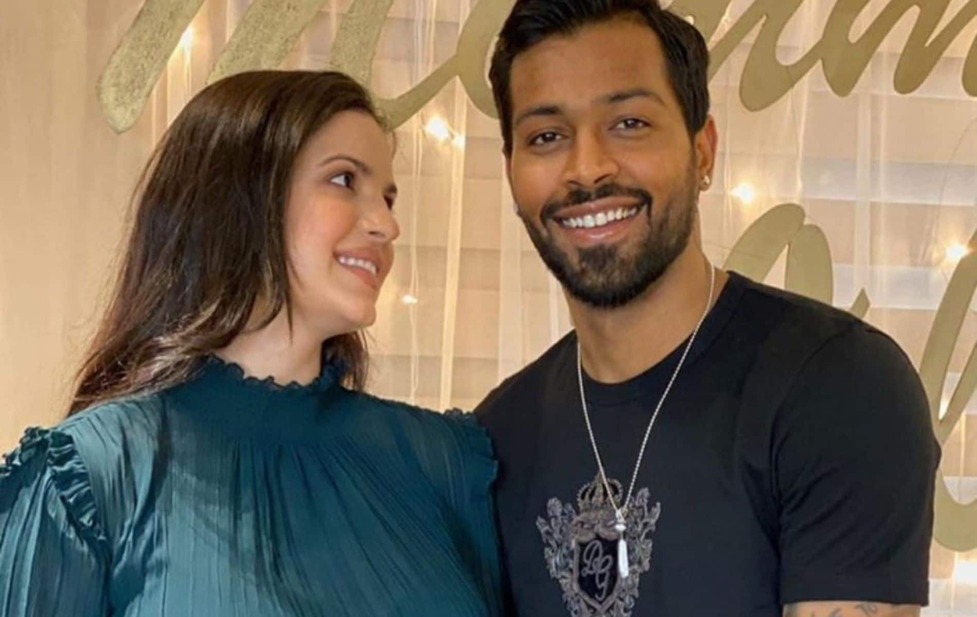 There are rumors that Hardik Pandya and Natasa are on the verge of divorce (X)