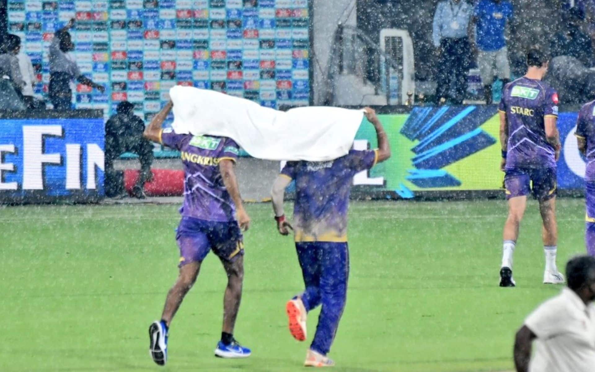 KKR players takes shelter as rains interrupt practice session (X.com)