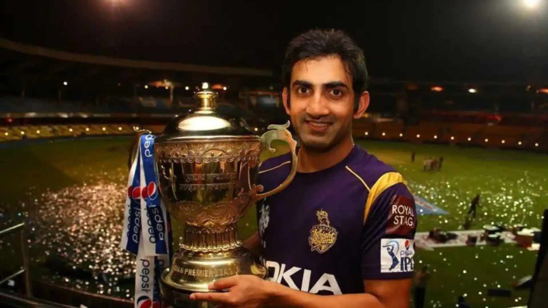 Gautam Gambhir with IPL 2014 trophy (X.com)