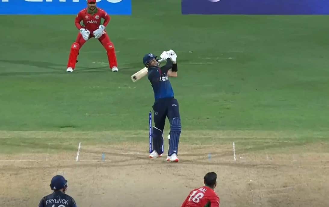 David Wiese in action in the Super Over [X]