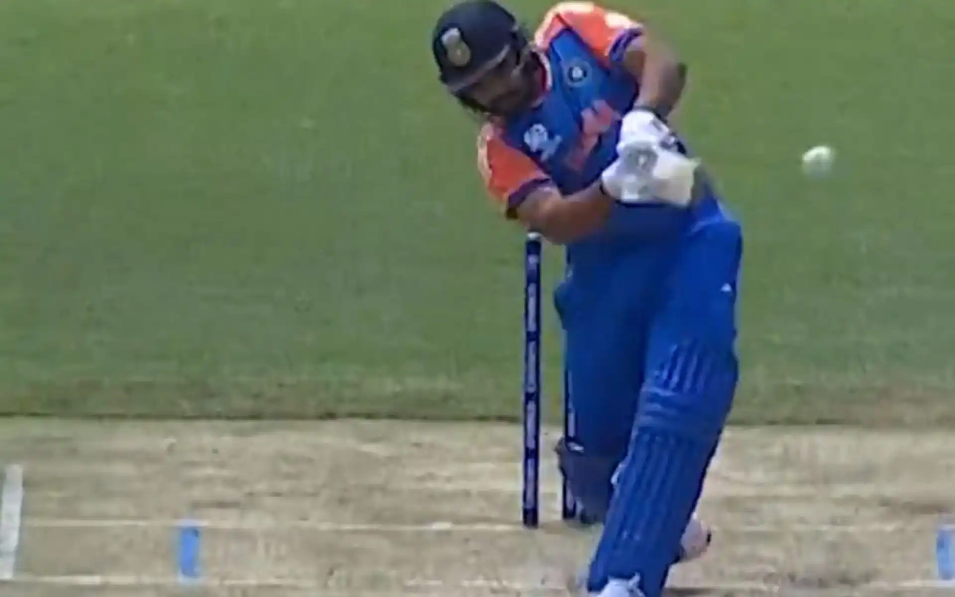 Rohit Sharma's six vs Joshua Little (X.com)