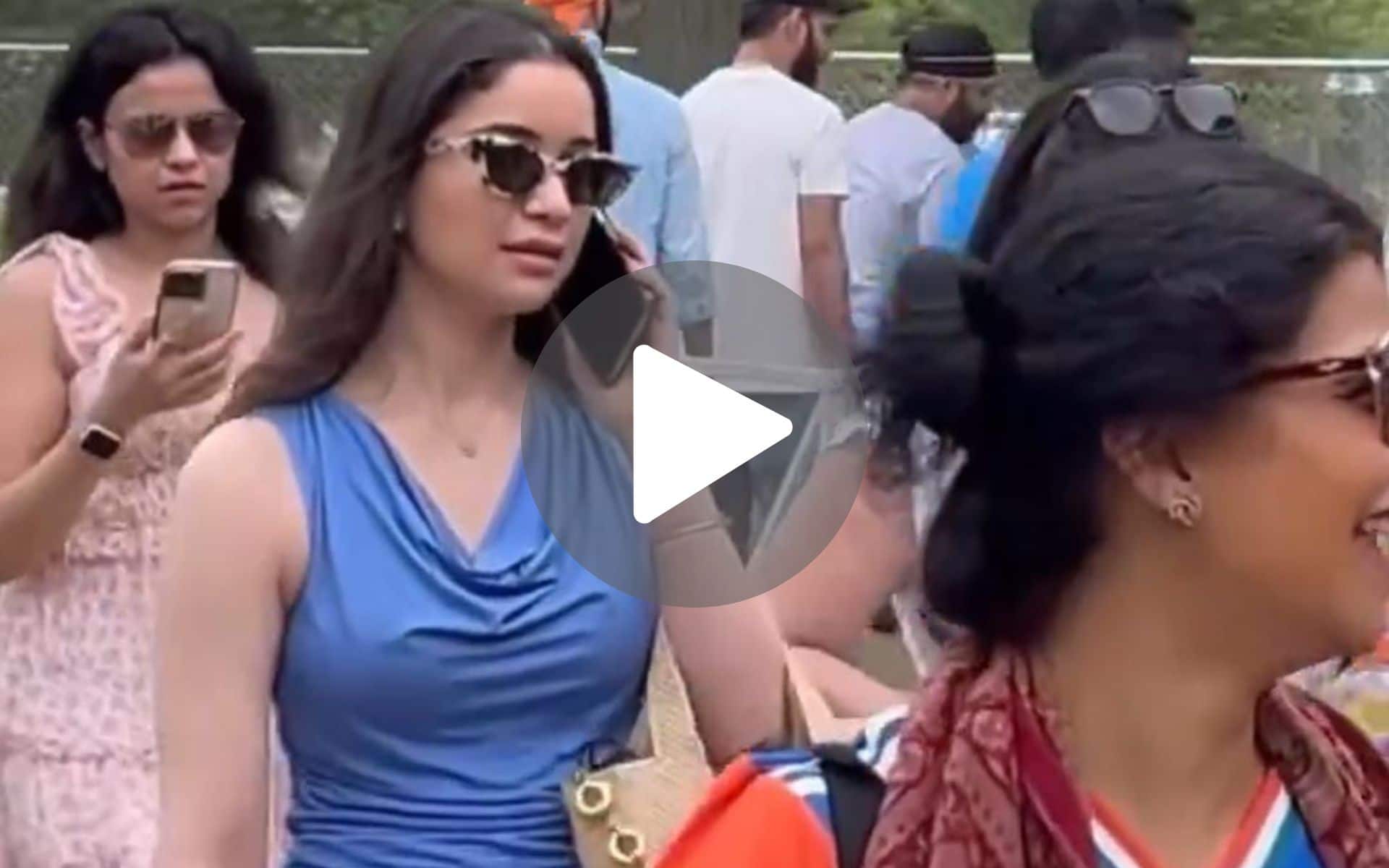 [Watch] Sara Tendulkar Travelling With Shubman Gill's India? Spotted In New York For IND vs PAK