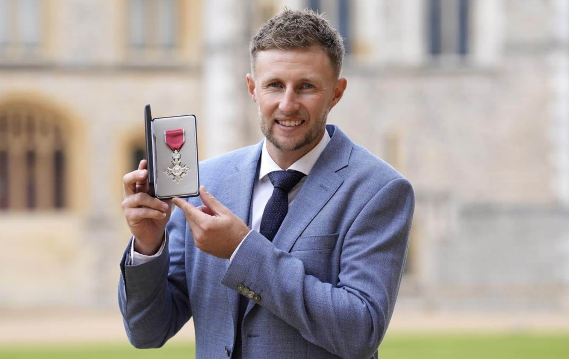  Joe Root is made a Member of the Order of the British Empire (MBE) by Princess Anne (X)