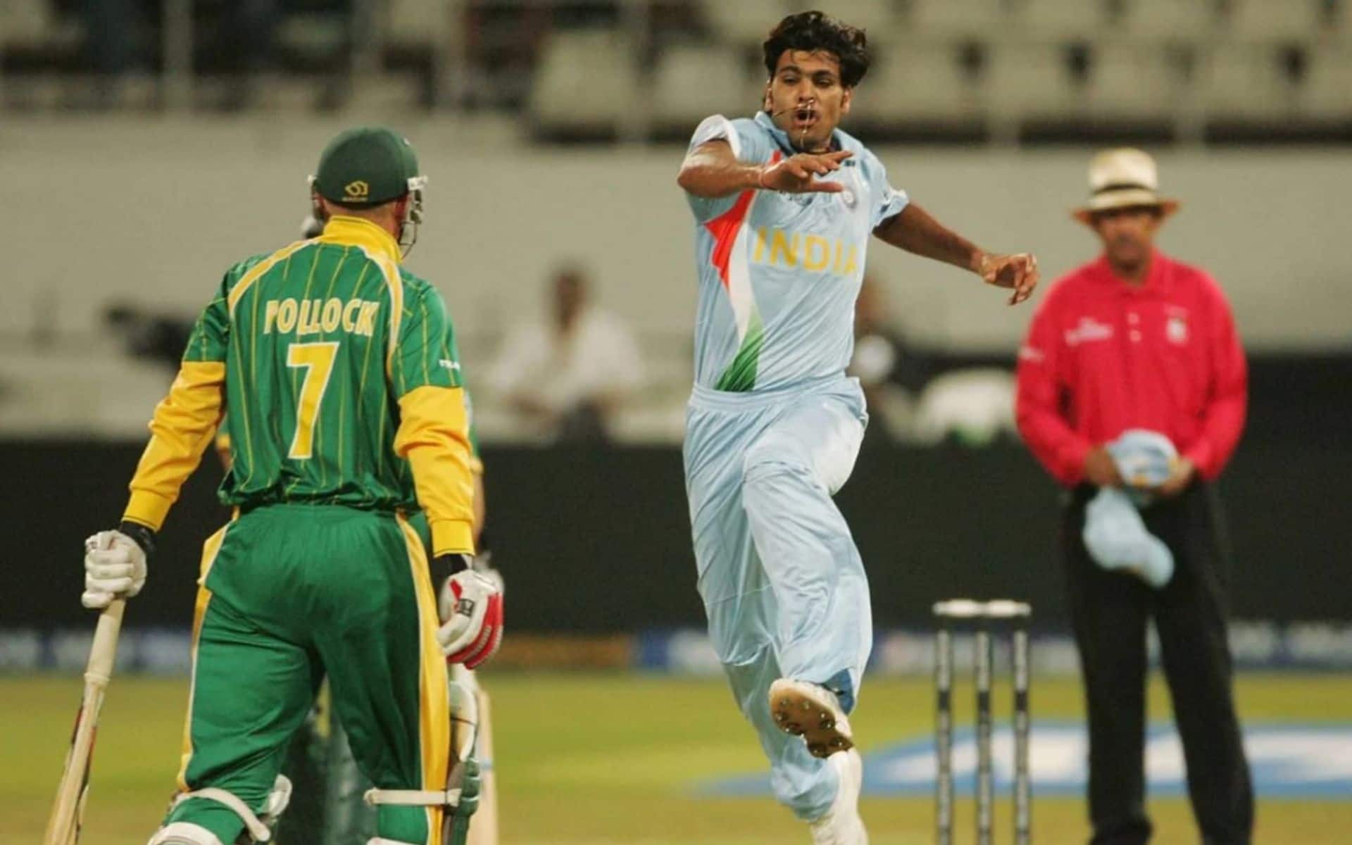 RP Singh leaping in joy after Shaun Pollock's wicket in 2007 T20 World Cup (x.com)