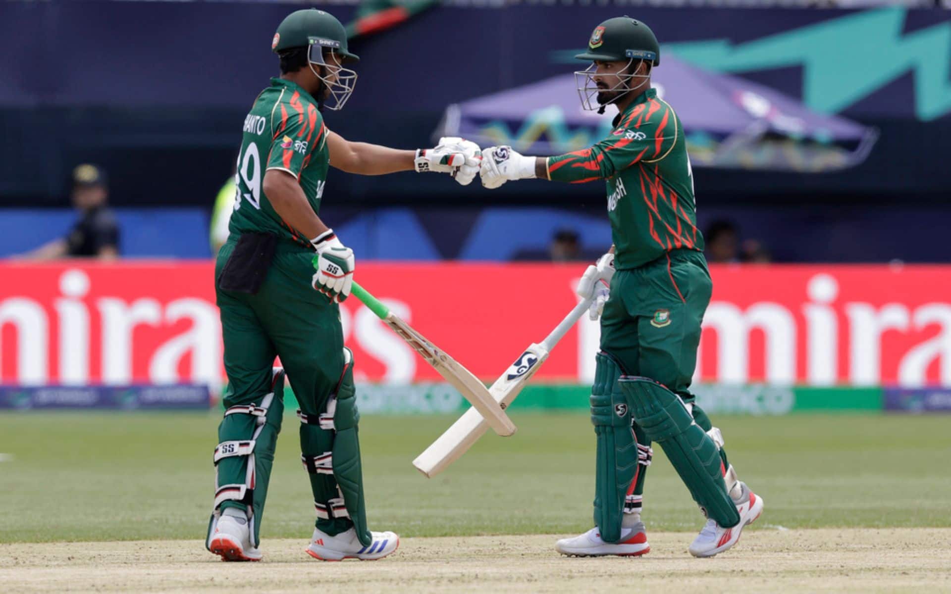 बांग्लादेश और नीदरलैंड्स एक दूसरे के खिलाफ खेलेंगे [AP Photos]