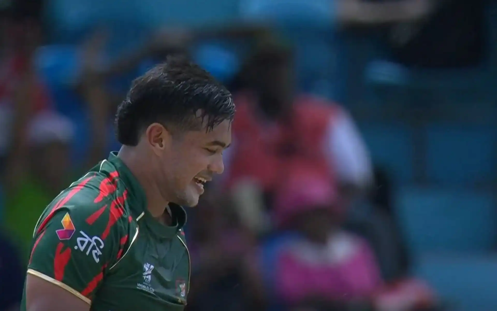 Taskin Ahmed gets rid of Michael Levitt [X.com]