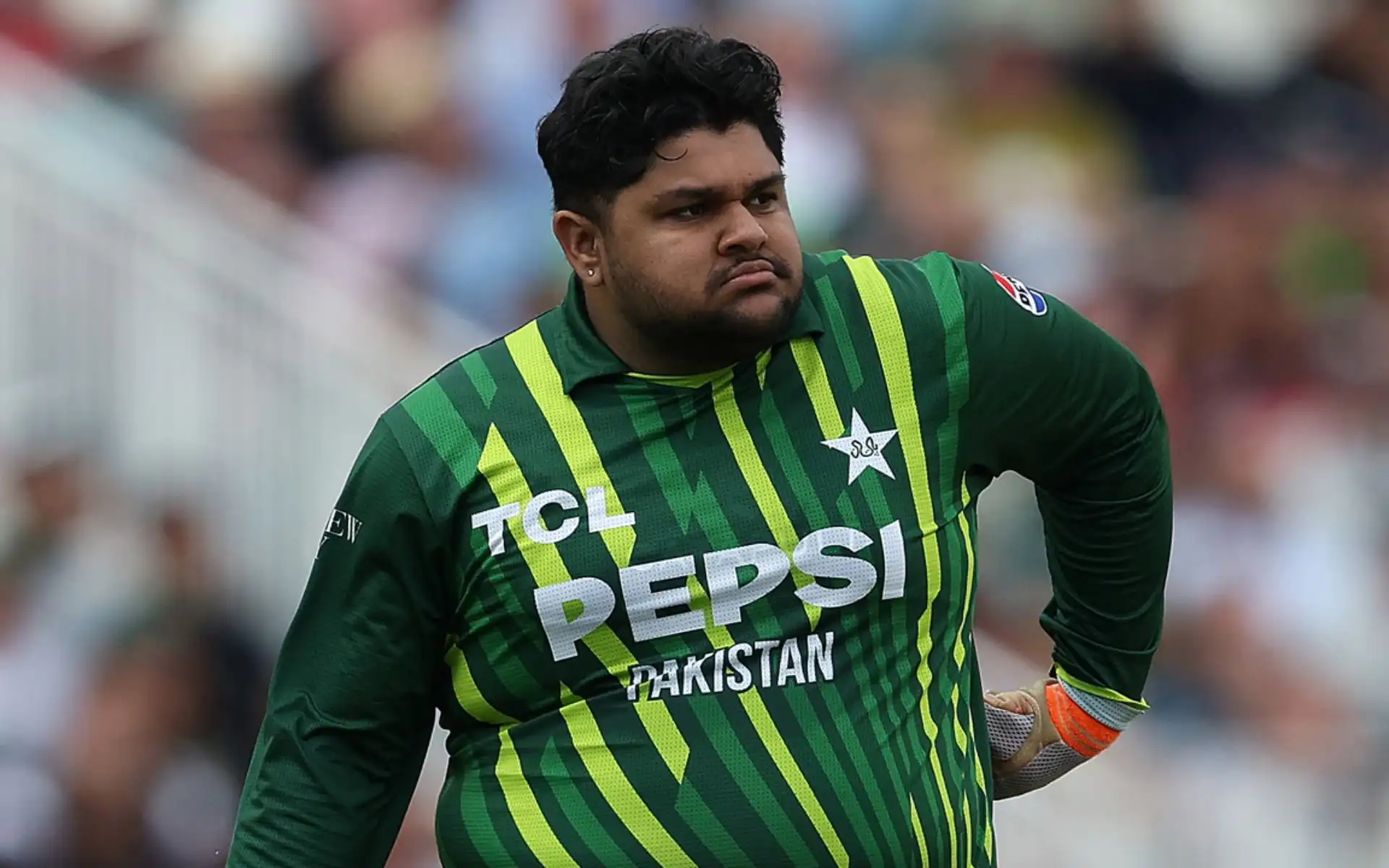 Hafeez lashes out at Azam Khan for his poor fitness (x.com)