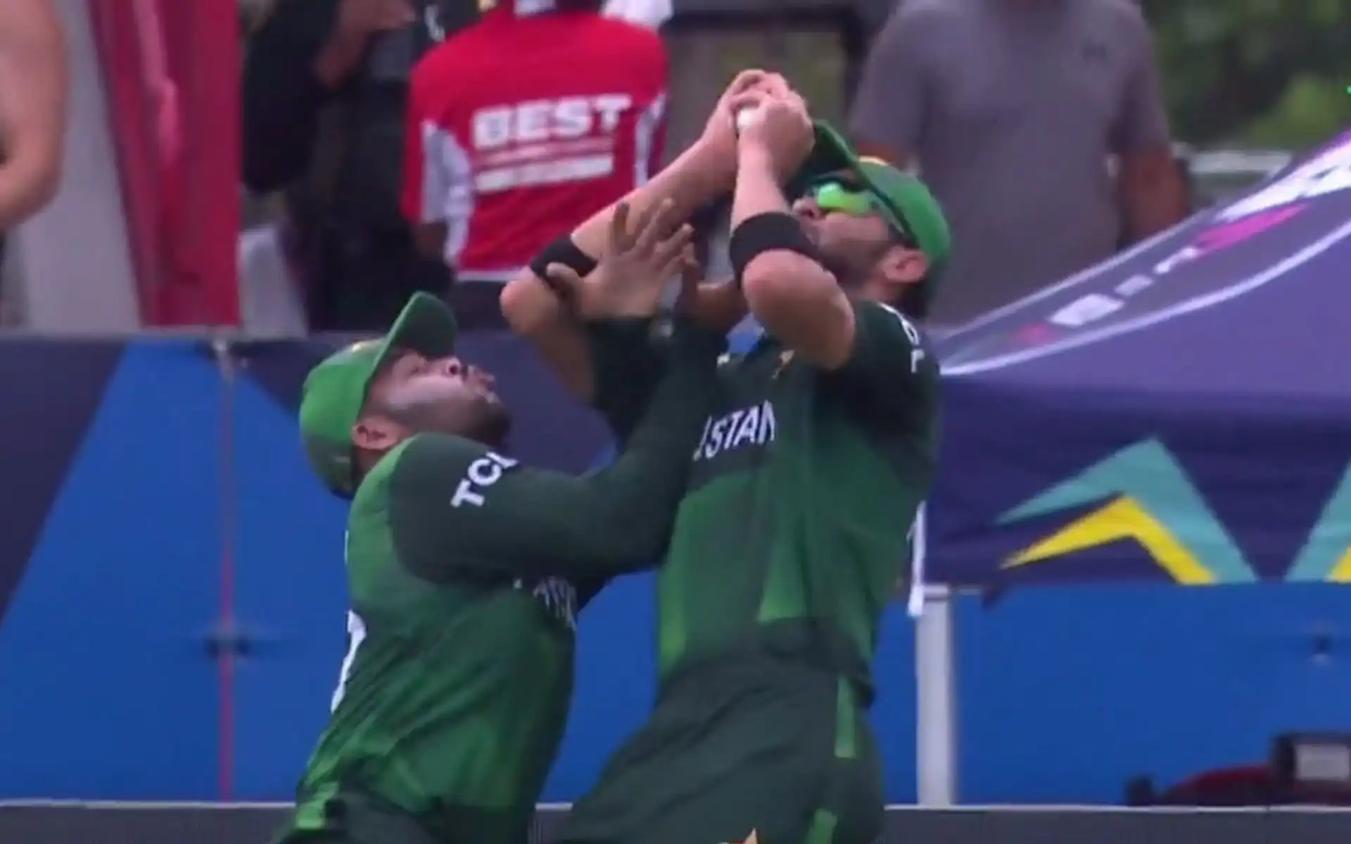 'Typical Pakistan's...,' Social Media Blasts PAK After Bizarre Shaheen-Usman Collision