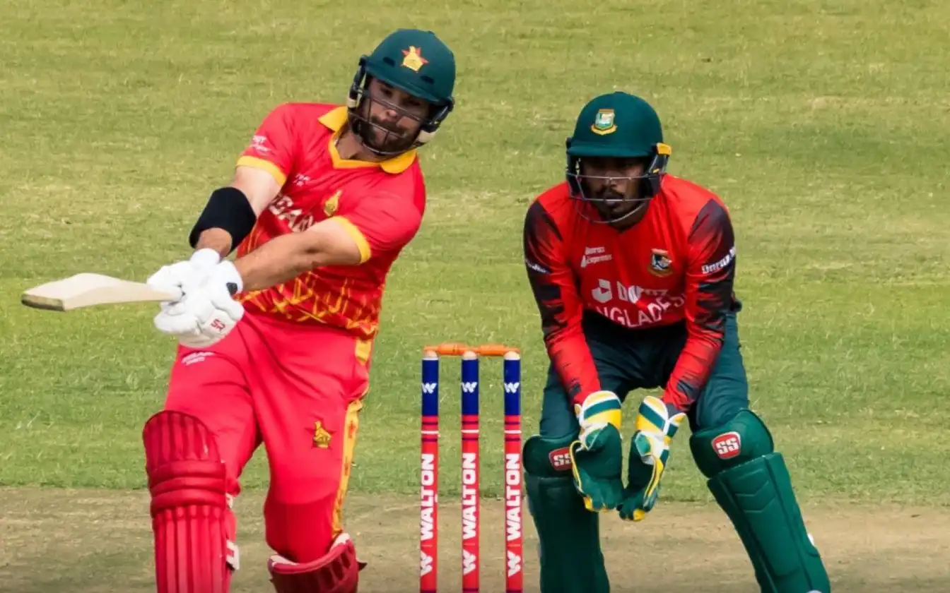 Ryan Burl of Zimbabwe taking on Bangladesh in T20I (X.com)