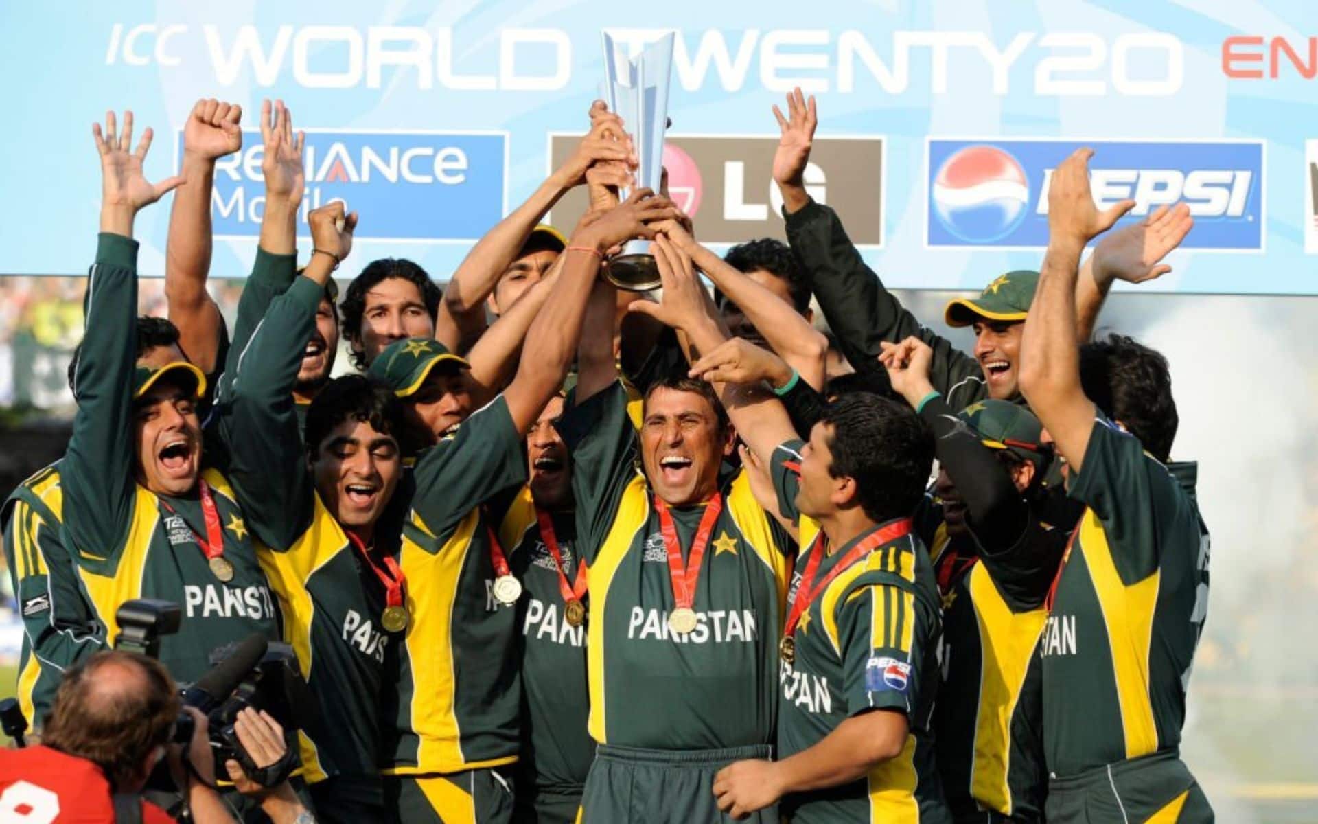 Younis Khan's captaincy was scrapped after winning T20 WC (x.com)