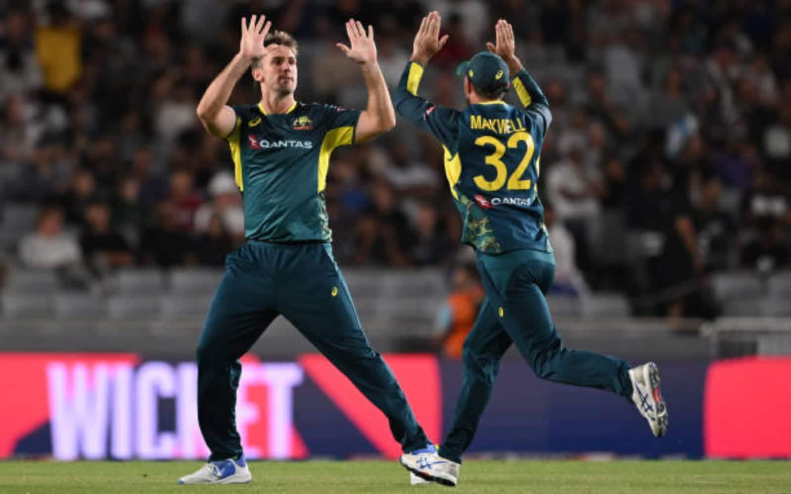 Glenn Maxwell and Mitchell Marsh in action [X]