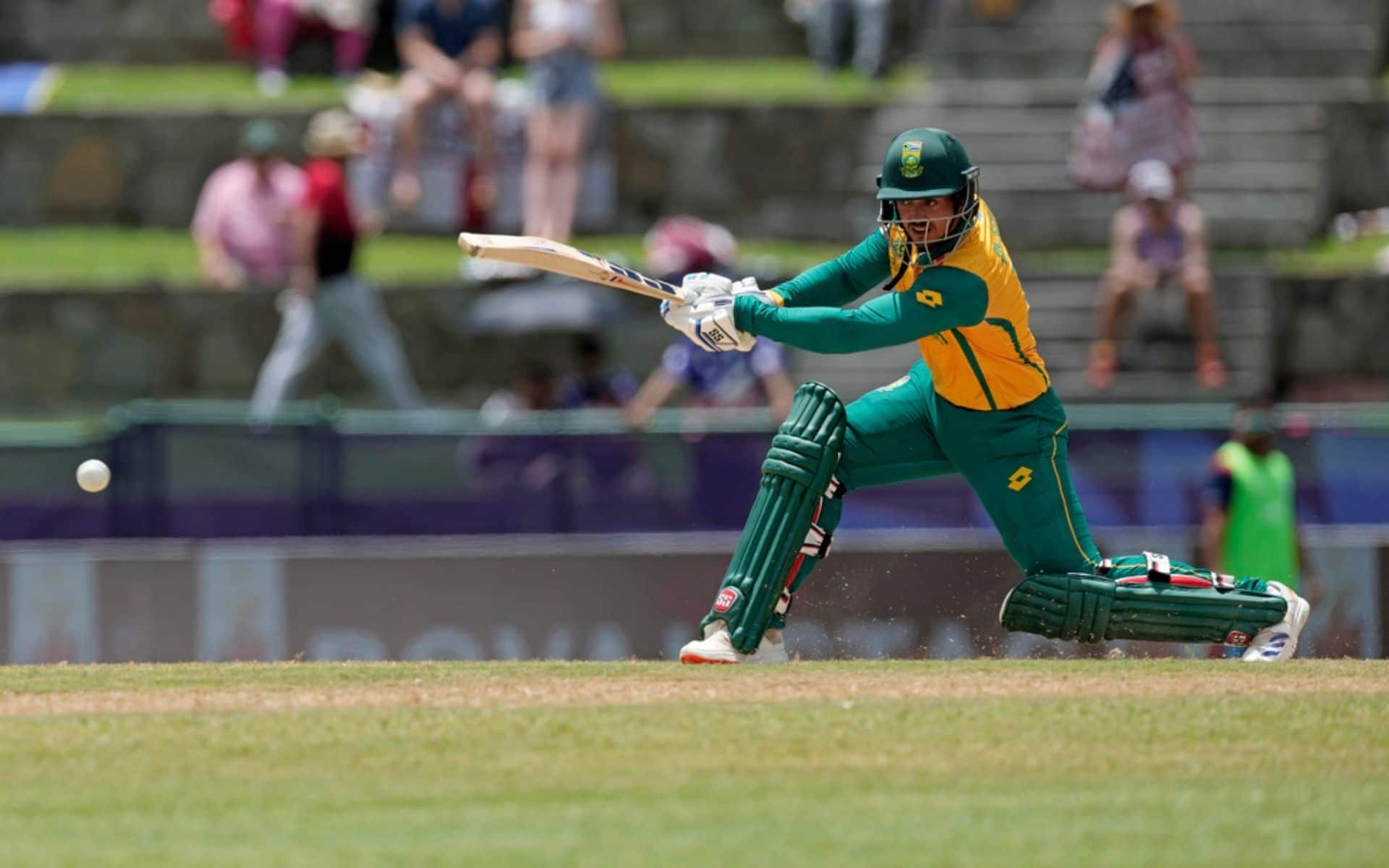 Quinton de Kock's 65 helped SA reach 163 (AP)