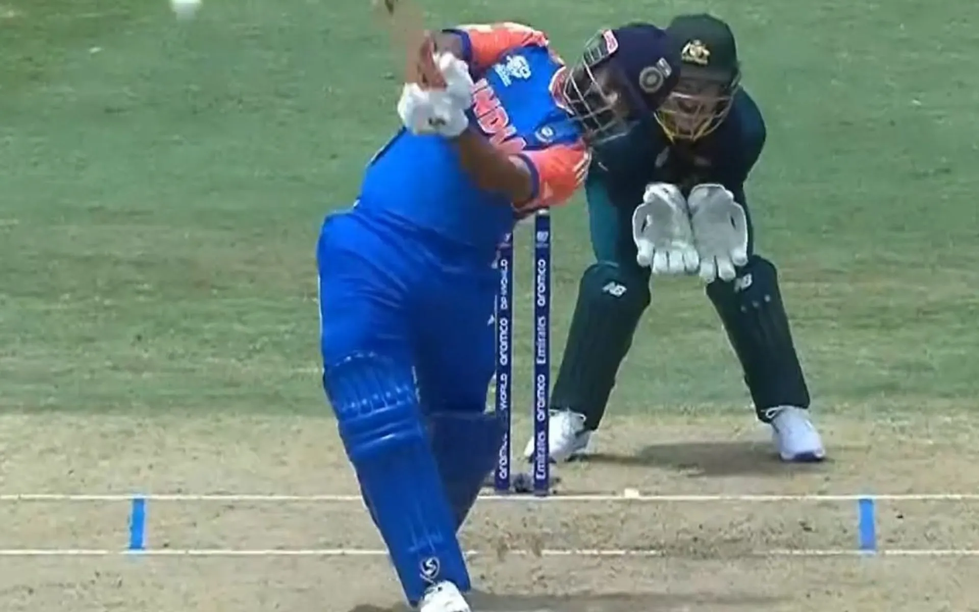 Rishabh Pant six vs AUS (x.com)