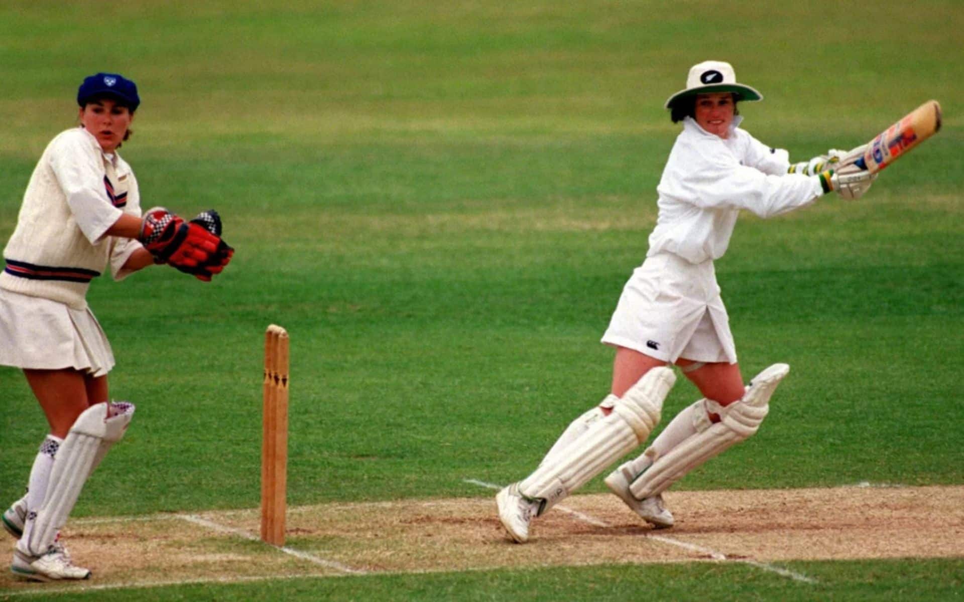 Kirsty Bond cracked the first-ever women's double ton (x.com)