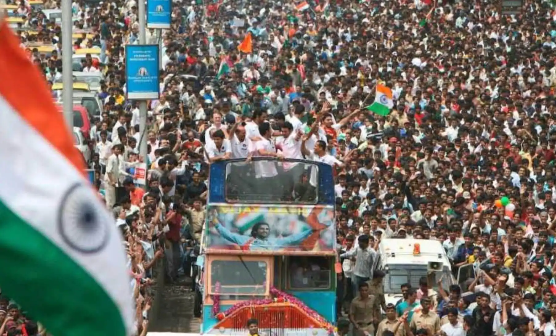 A file photo of the Bus parade in 2007 (X.com)