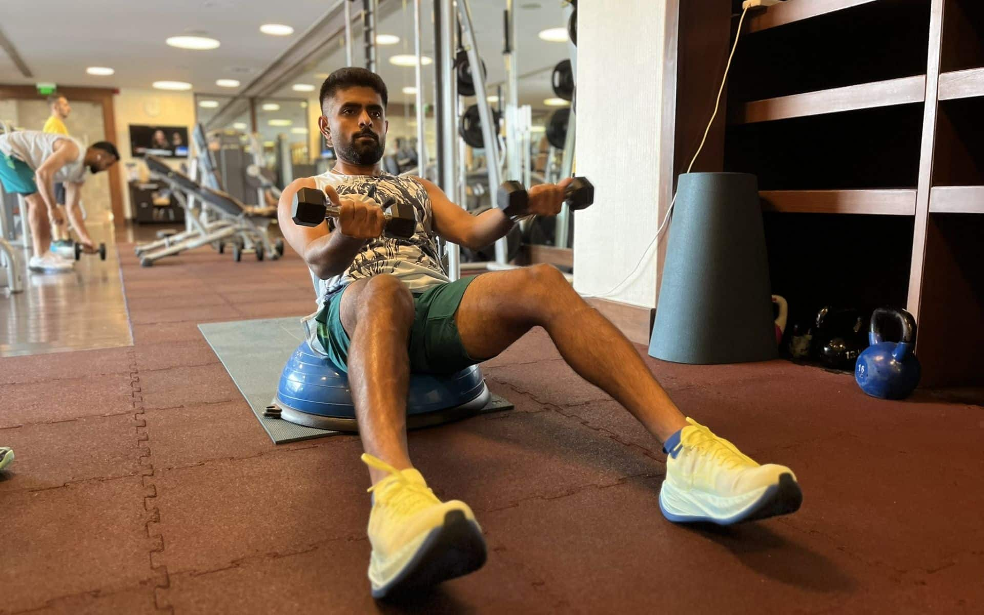 Babar Azam lifting weights in gym (x.com)