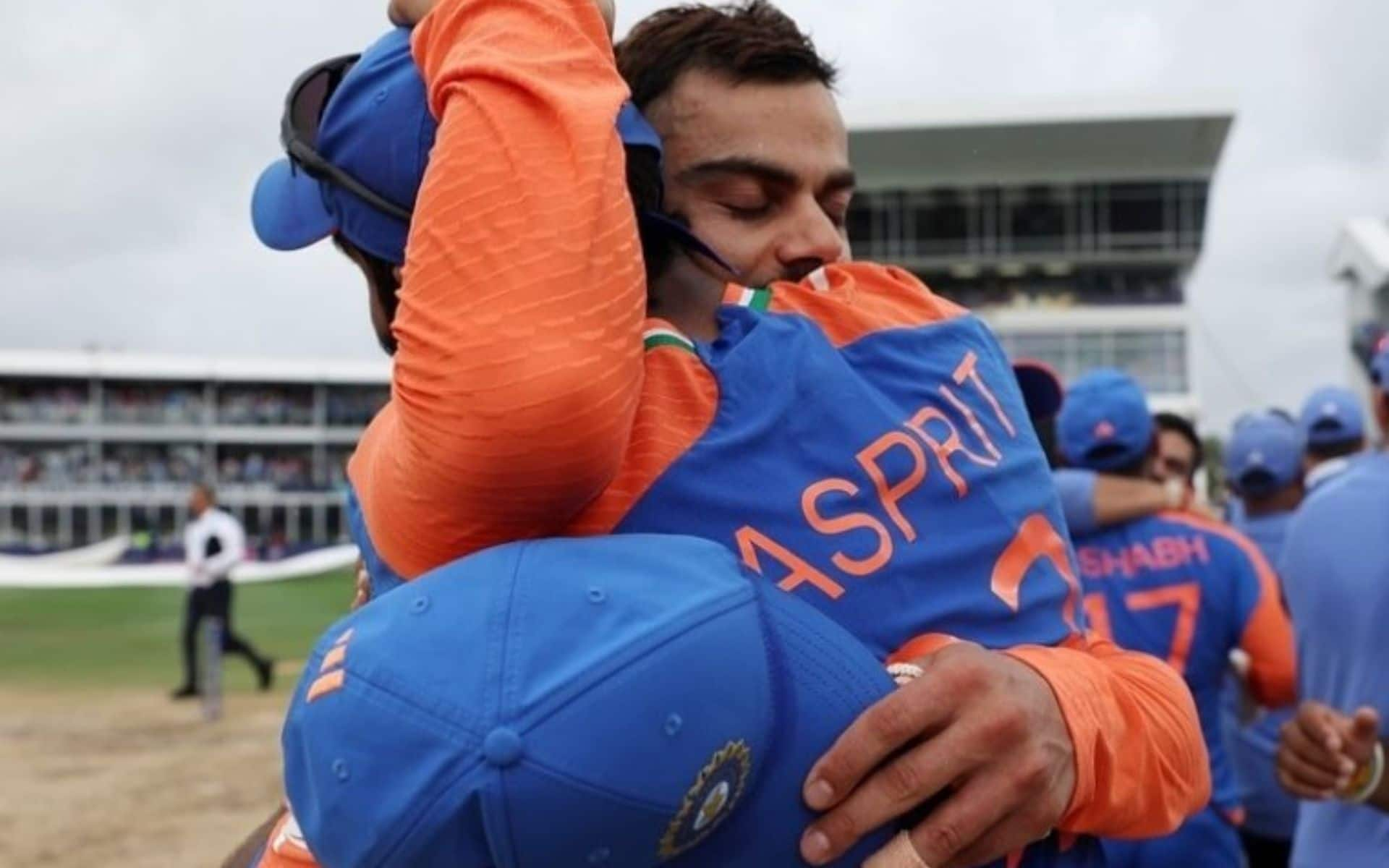 Virat Kohli celebrates T20 WC victory with Jasprit Bumrah (X.com)