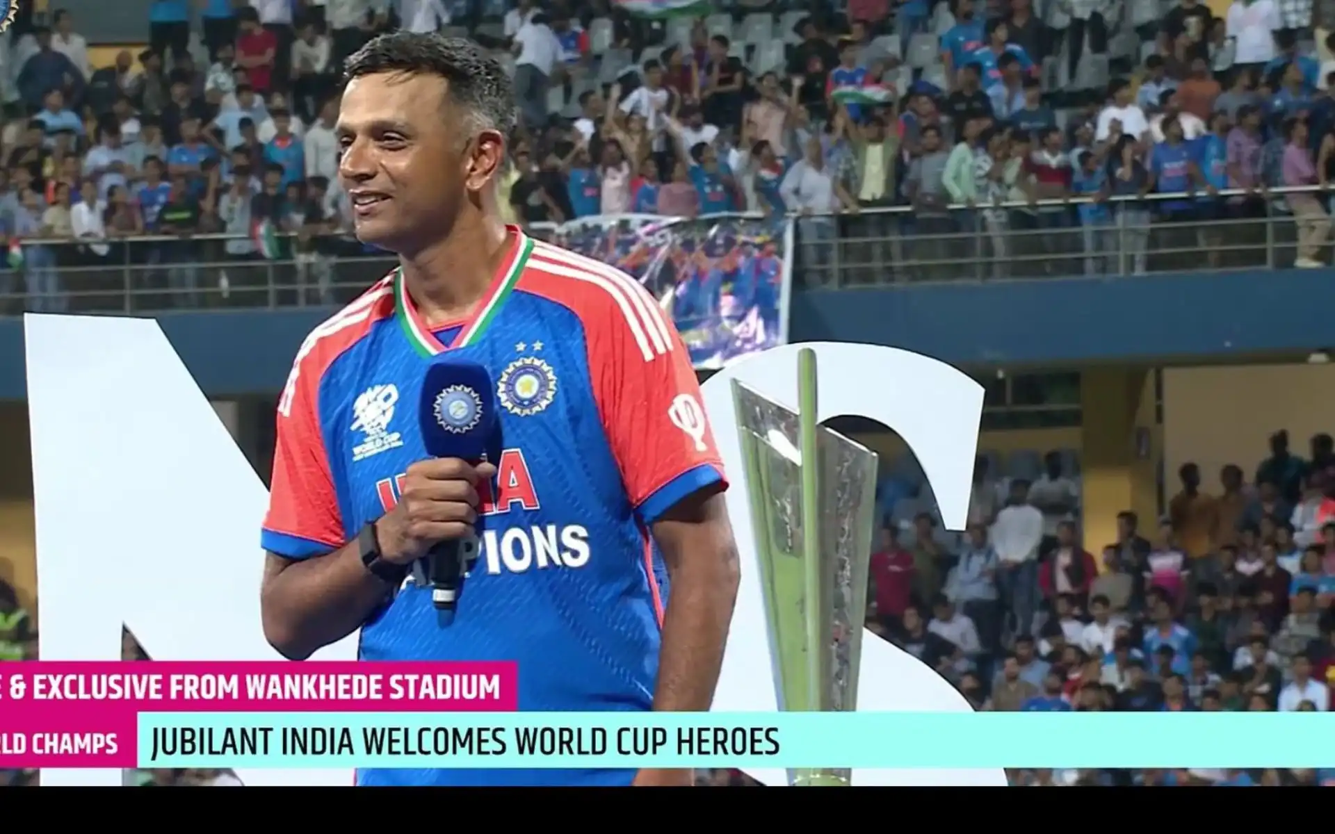 'Let's Have One More Crack' - Dravid Reveals Details Of A Secret Call With Rohit Sharma During WC Celebration