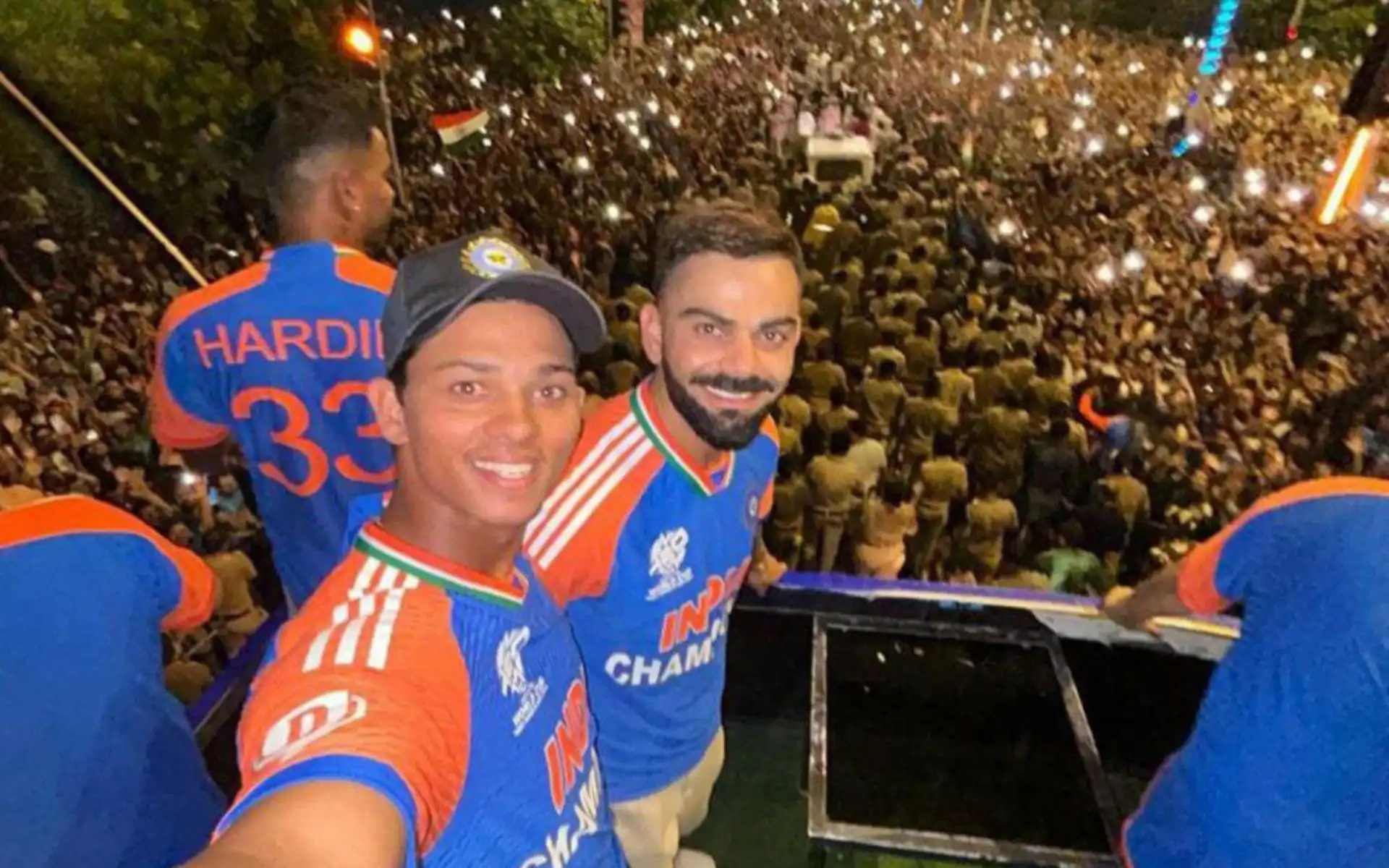 Virat Kohli during victory parade (X.com)