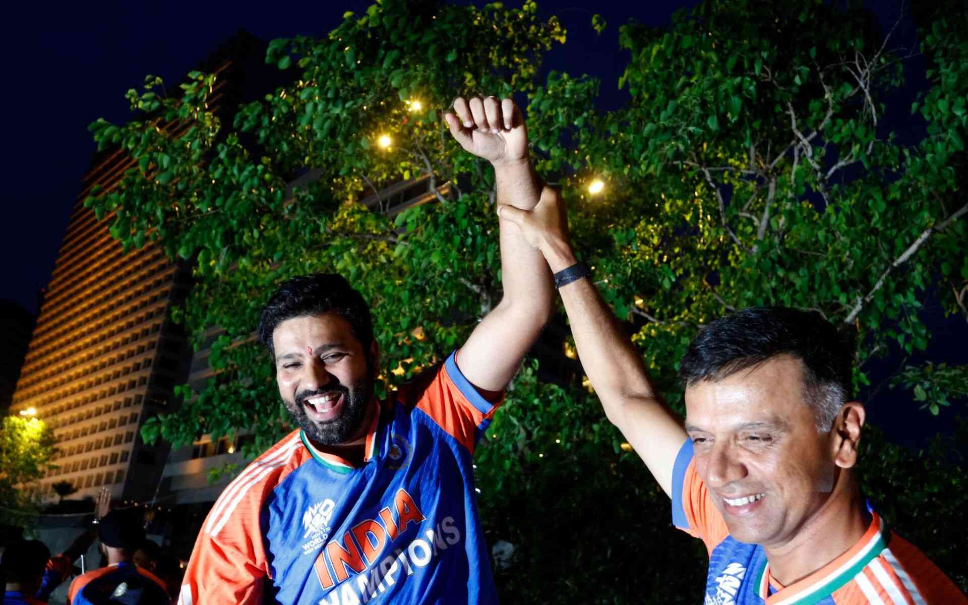 Rahul Dravid with Rohit Sharma (X.com)