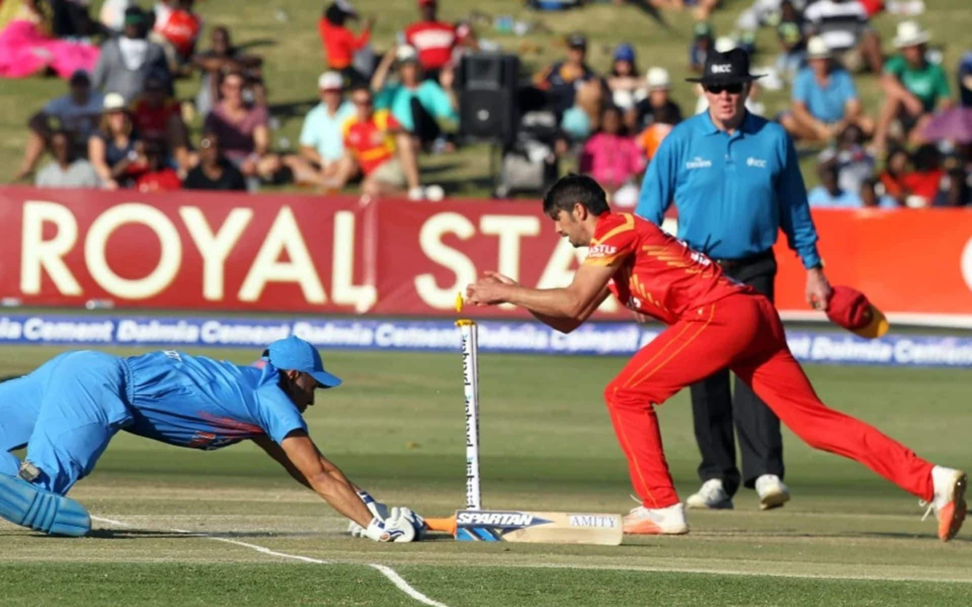 MS Dhoni dishing out a dive against Zimbabwe (AP)